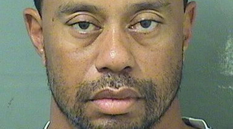 Vídeo: El momento en que Tiger Woods es arrestado borracho