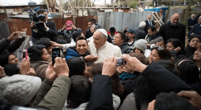 El Papa pide a los cristianos que inviten a los pobres a comer en casa (texto íntegro)