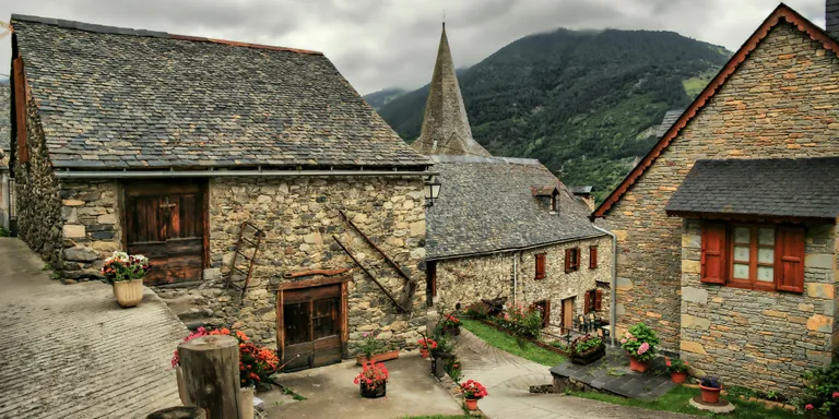 El Valle de Arán, donde el aranés sigue muy vivo, es una de las zonas de montaña más bonitas de España